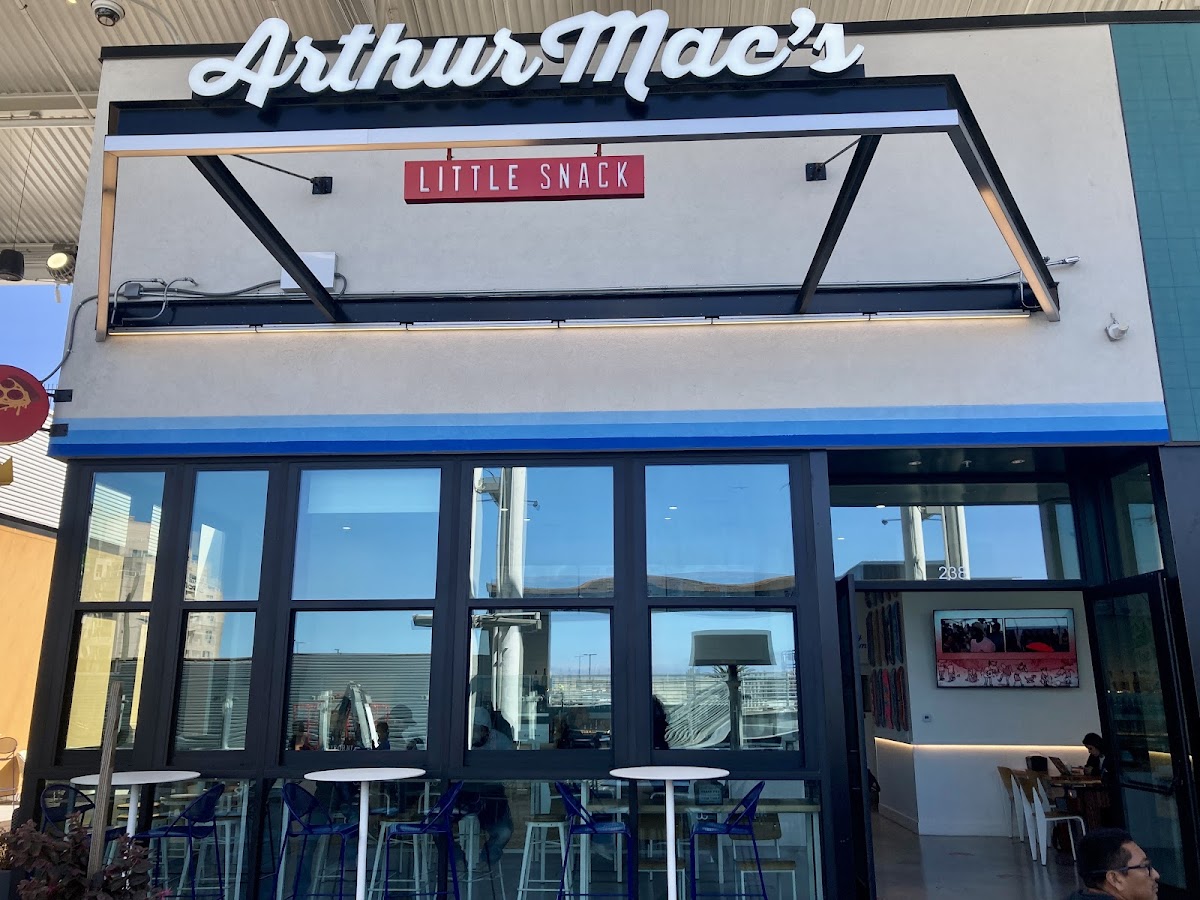 Arthur Mac's Little Snack